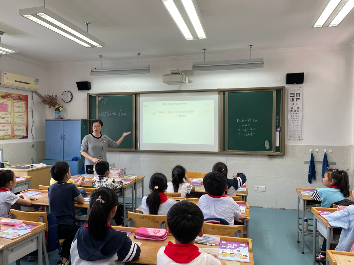聚焦主题语境，提升阅读能力(2)_html_c64b1e4.png