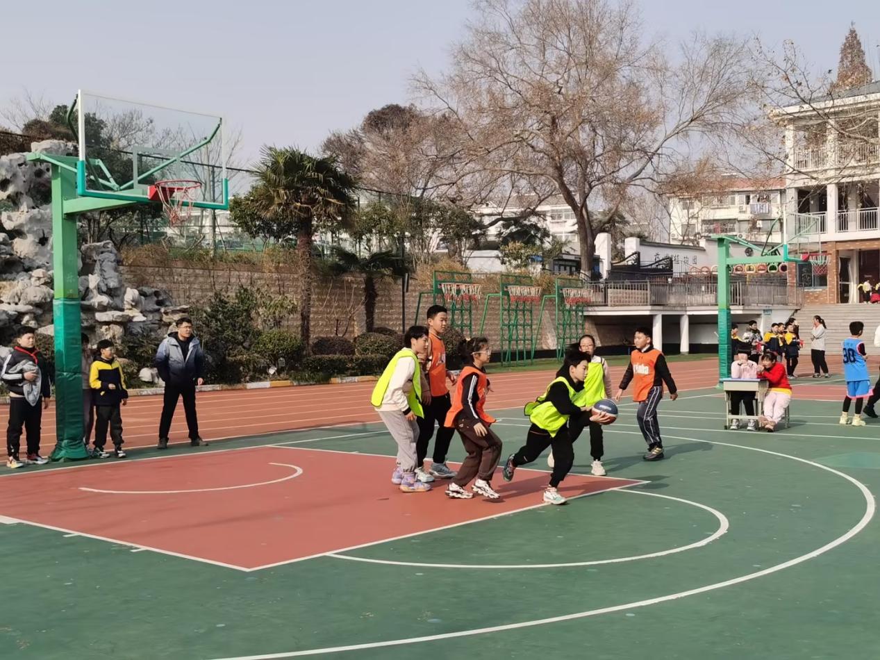 五2班12月新闻稿_html_m3525f926.jpg
