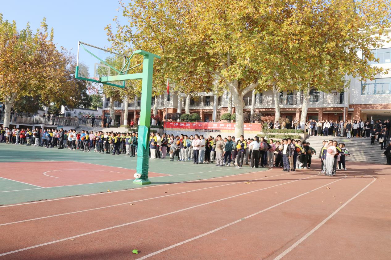 2025.11.27两地教育同仁来访 共话育人初心_html_56ef304a.jpg