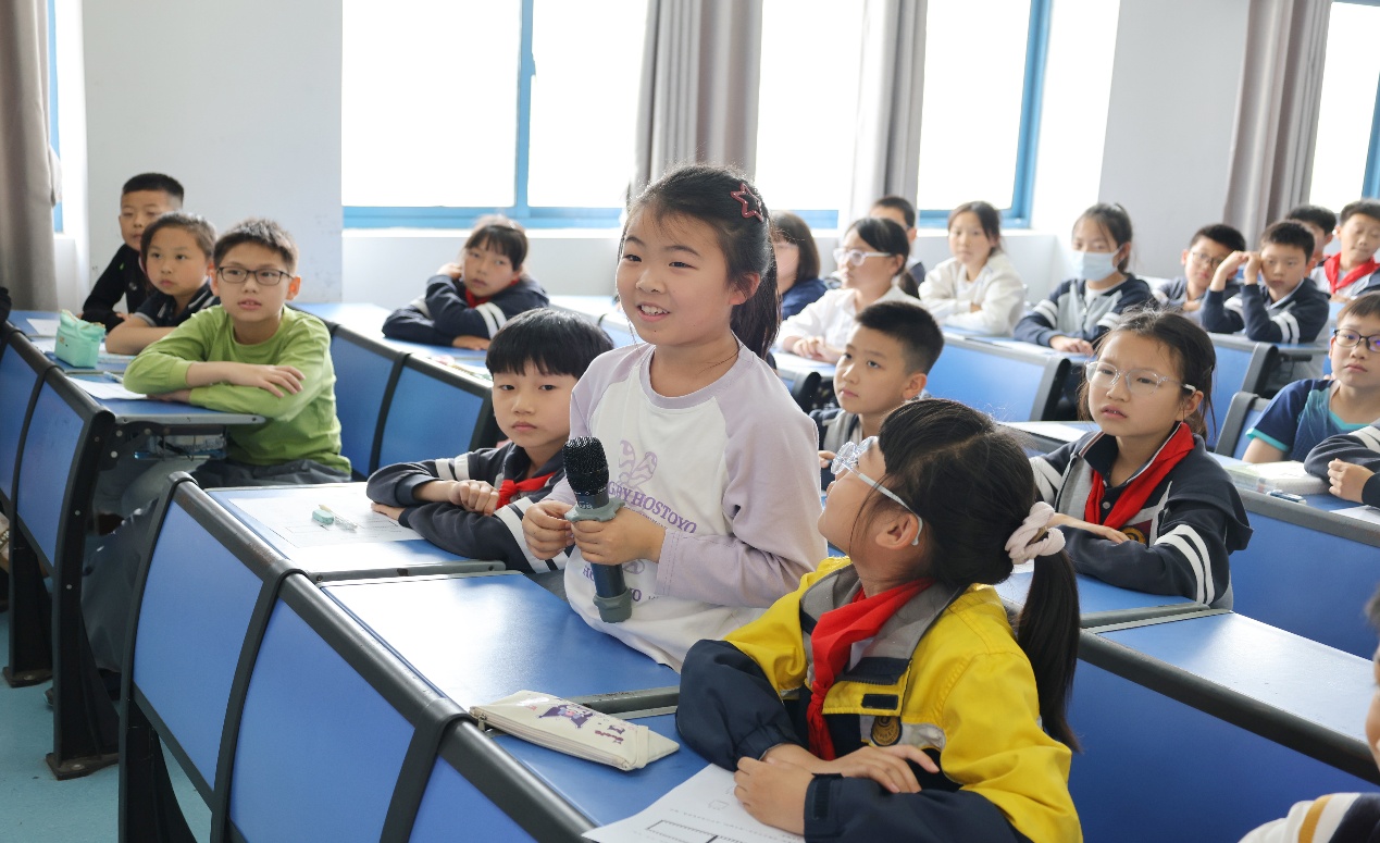 追光不止，成长不息——南京晓庄学院附属小学开展润心节系列活动_html_761351df.jpg