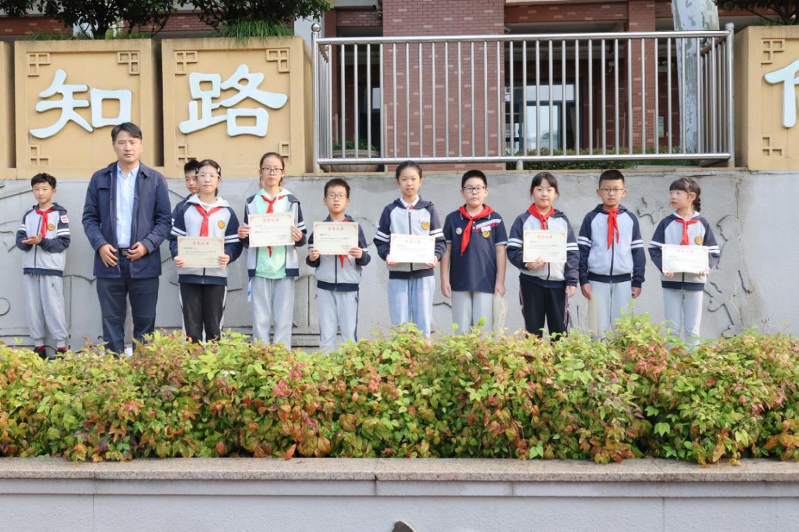 1008新闻稿(1)_html_m7aa1cbfe.jpg