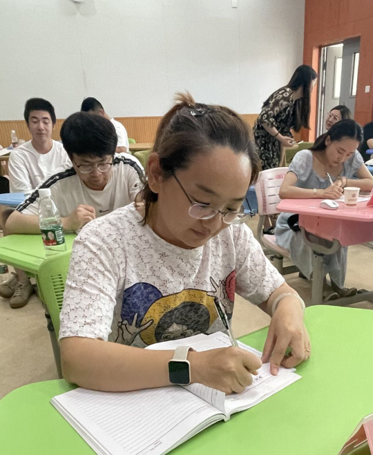 思政课培训新闻稿_html_54b53f90.png