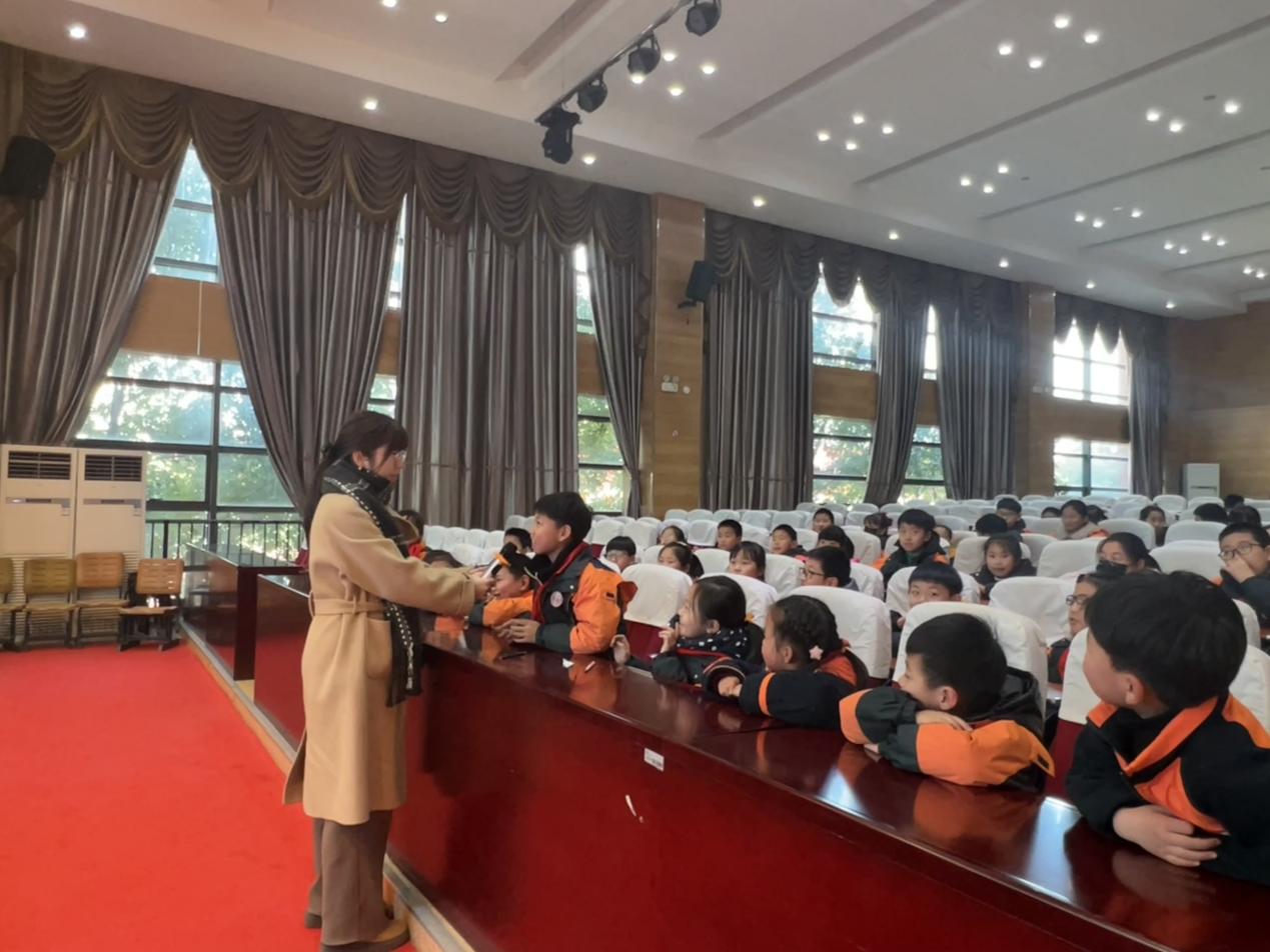 心育简报.doc_html_m12a8bd44.jpg