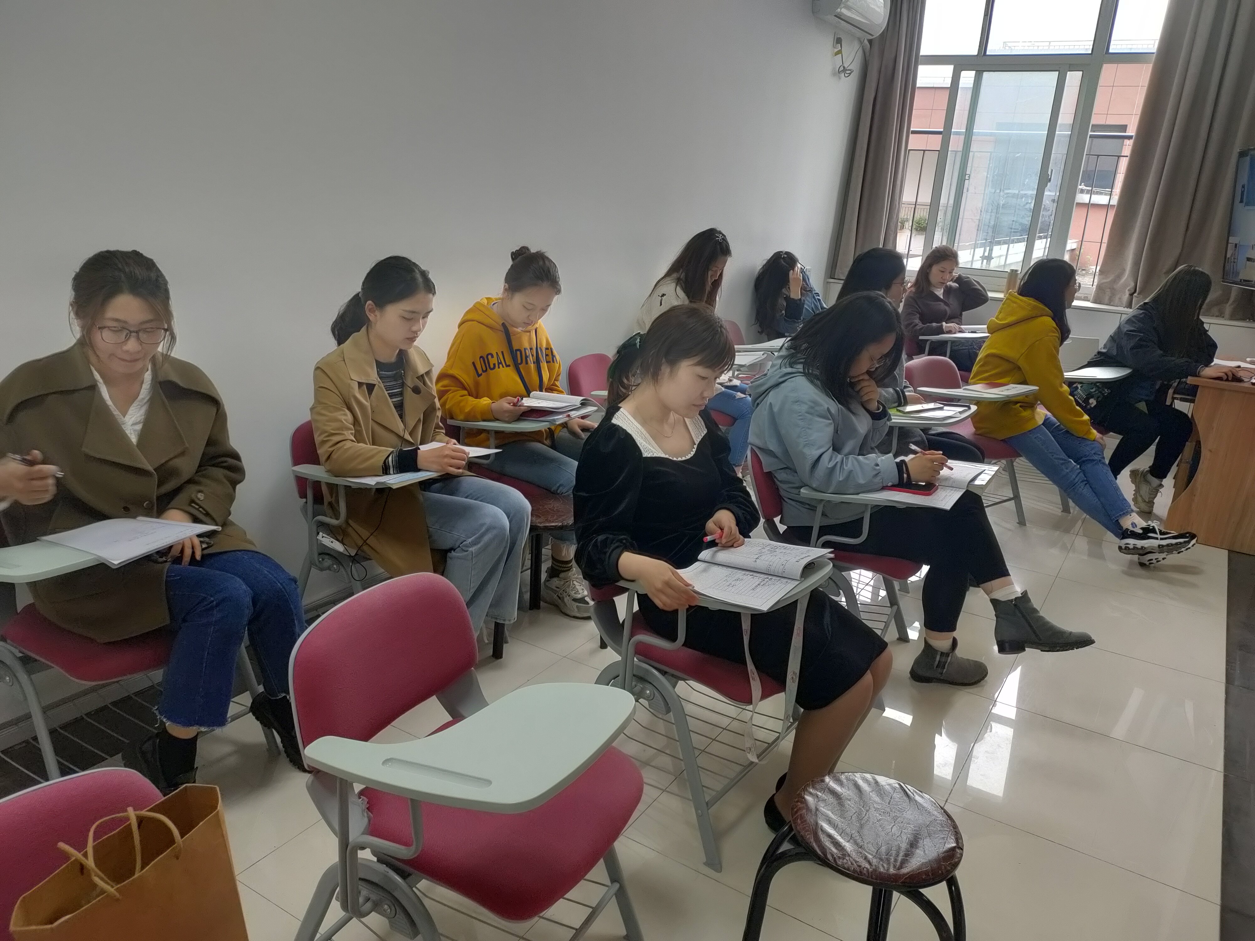 计算教学展风采 师生共学促成长_html_m3d972923.jpg