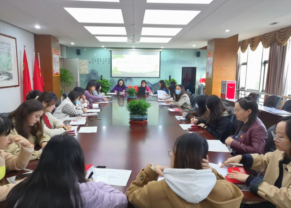 【丁香汉声&middot;党建】丁家庄小学党支部召开接收王静同志为中共预备党员大会_html_476bc1c1.jpg