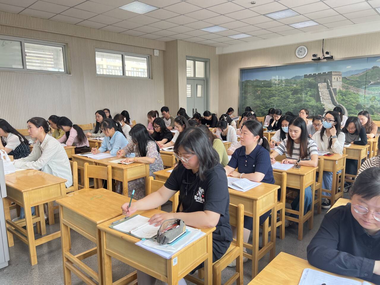 班主任会报道_html_481dc4d2.jpg