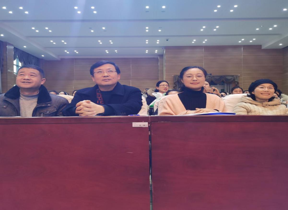 201230 和雅教师迎新年  青春梦想燃激情_html_7295e17a.jpg