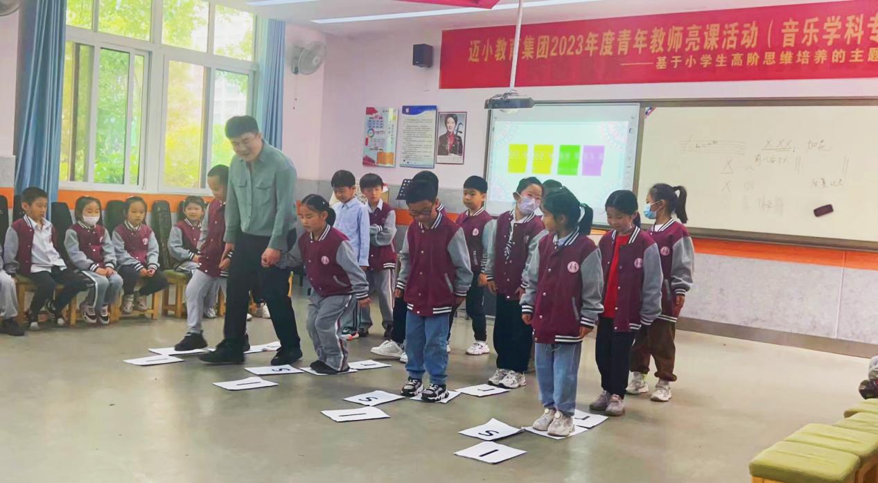 特教学院音乐专业大三学生见习活动侧记_html_775de6ee.jpg