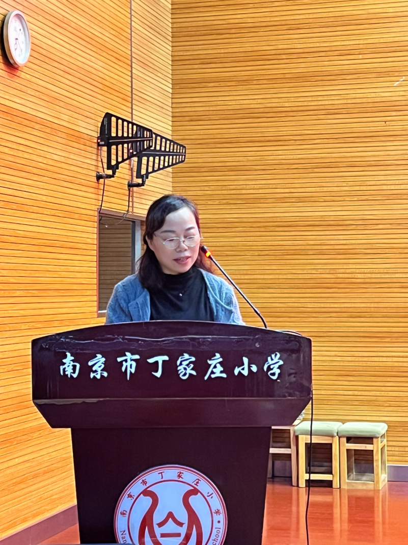 陶主任荣休_html_45f897f5.png