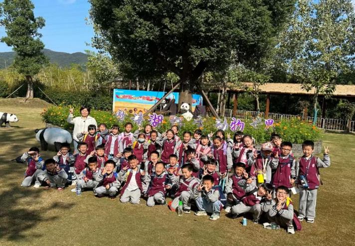 【丁香汉声 学生成长营】橙红橘绿秋意浓，知行合一迎金秋_html_m65bcf53a.jpg