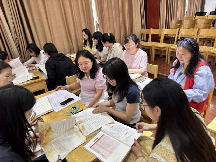 5.13集体备课报道——【丁香汉声•教学】思维碰撞出真知，语文教研结硕果_html_d1b95ba.jpg
