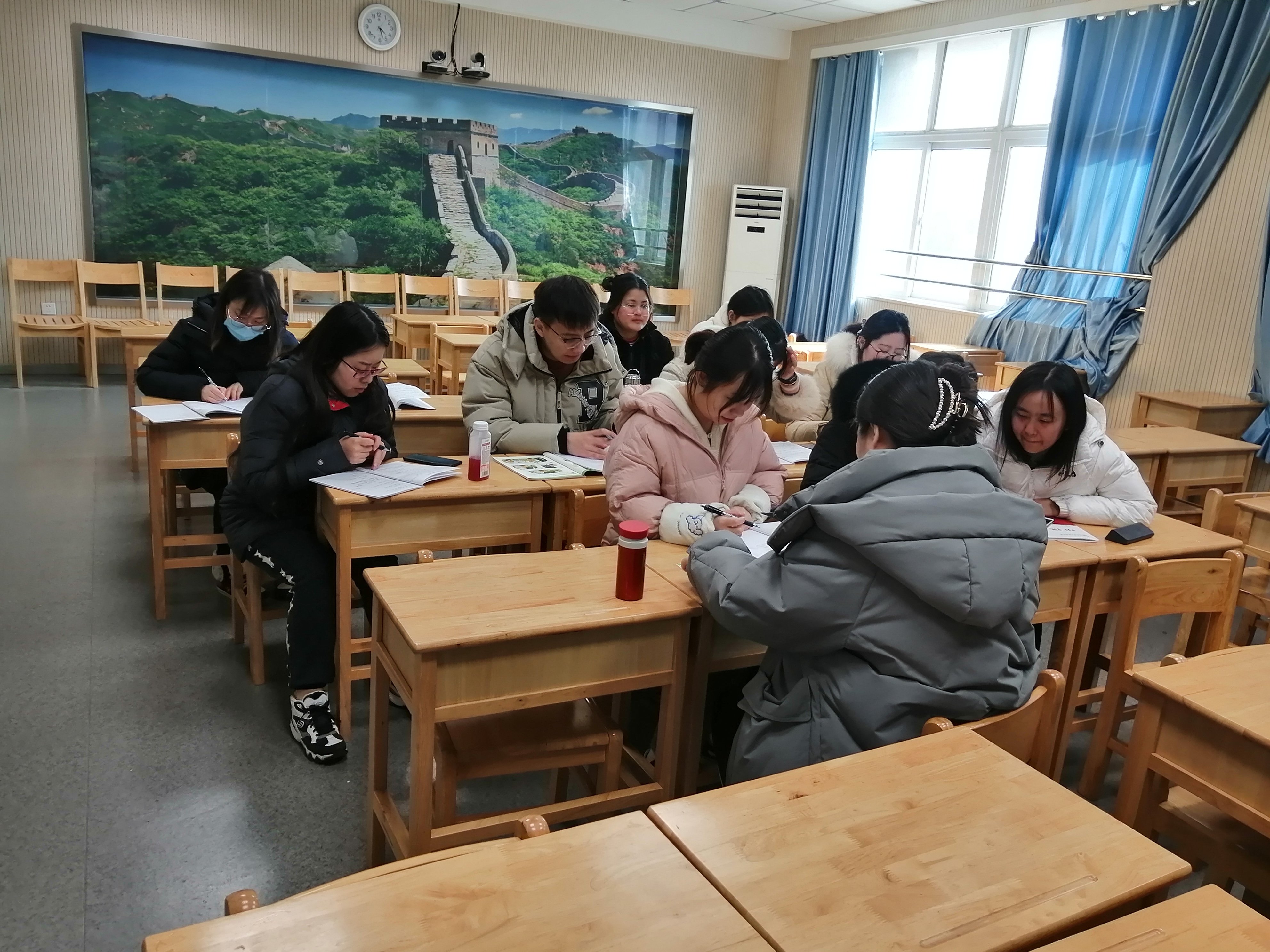2.15 英语组领研活动报道（王静敏）_html_fa4bf8b.jpg
