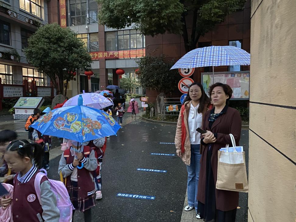 督学报道2_html_32601f02.jpg