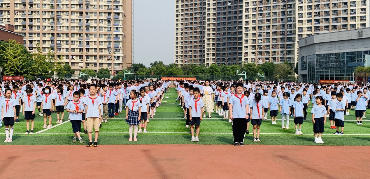 【丁香汉声】立爱国之志 成报国之才(1)_html_m336aa80e.jpg