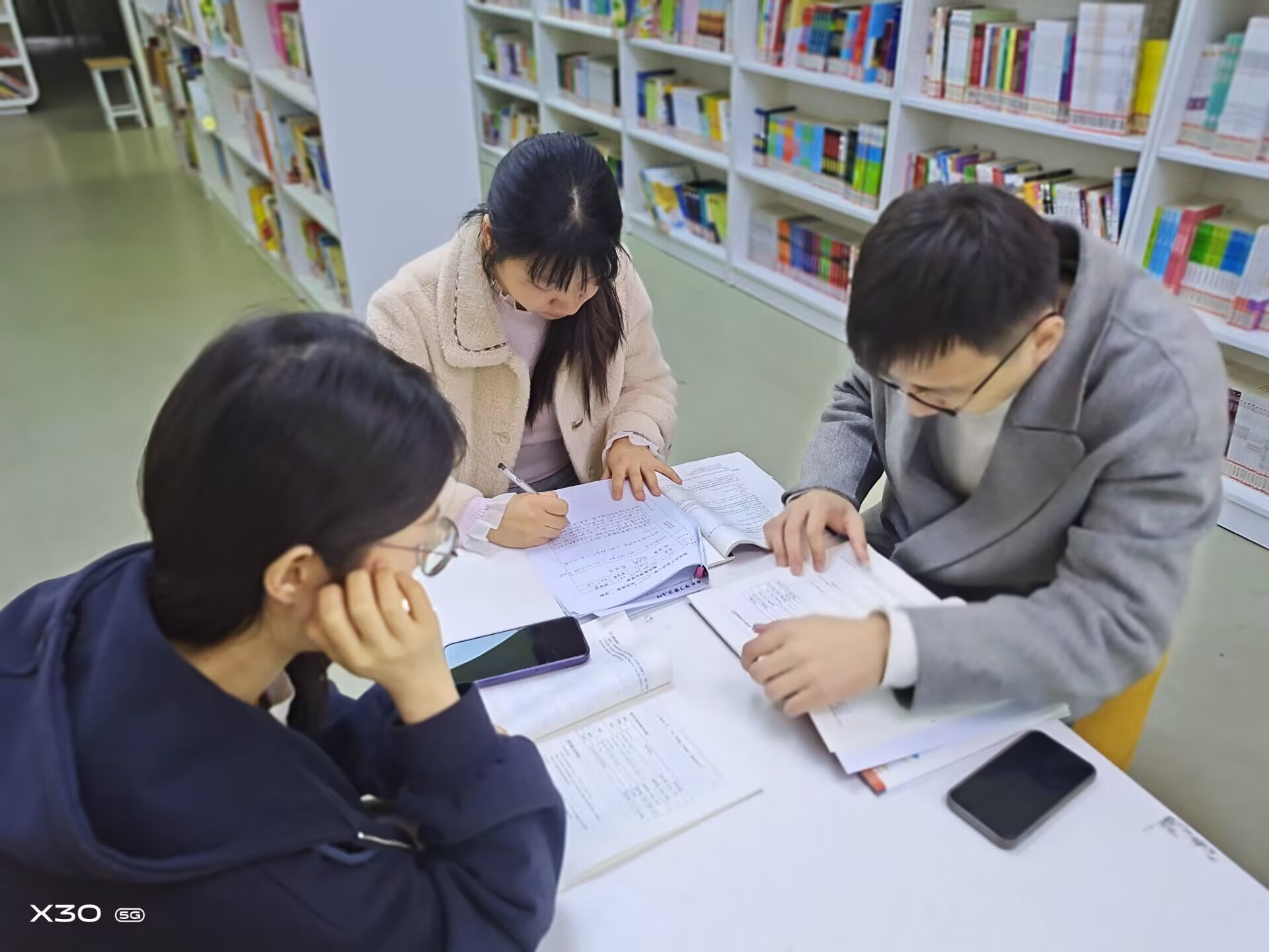且学且研，一路成长  3.14报道_html_m1748e5b0.jpg