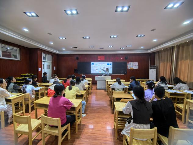 9.26数学备课组报道_html_4aeaebad.jpg