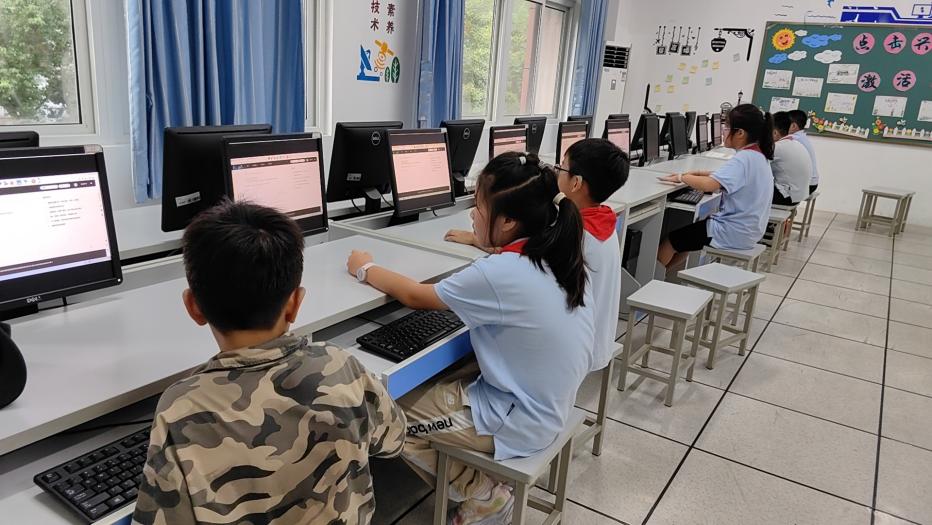 丁香汉声多彩社团_html_44ffce55.jpg