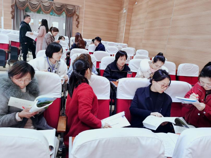 【丁香汉声】风起扬帆正当时 凝心聚力再出发_html_m2822e370.jpg