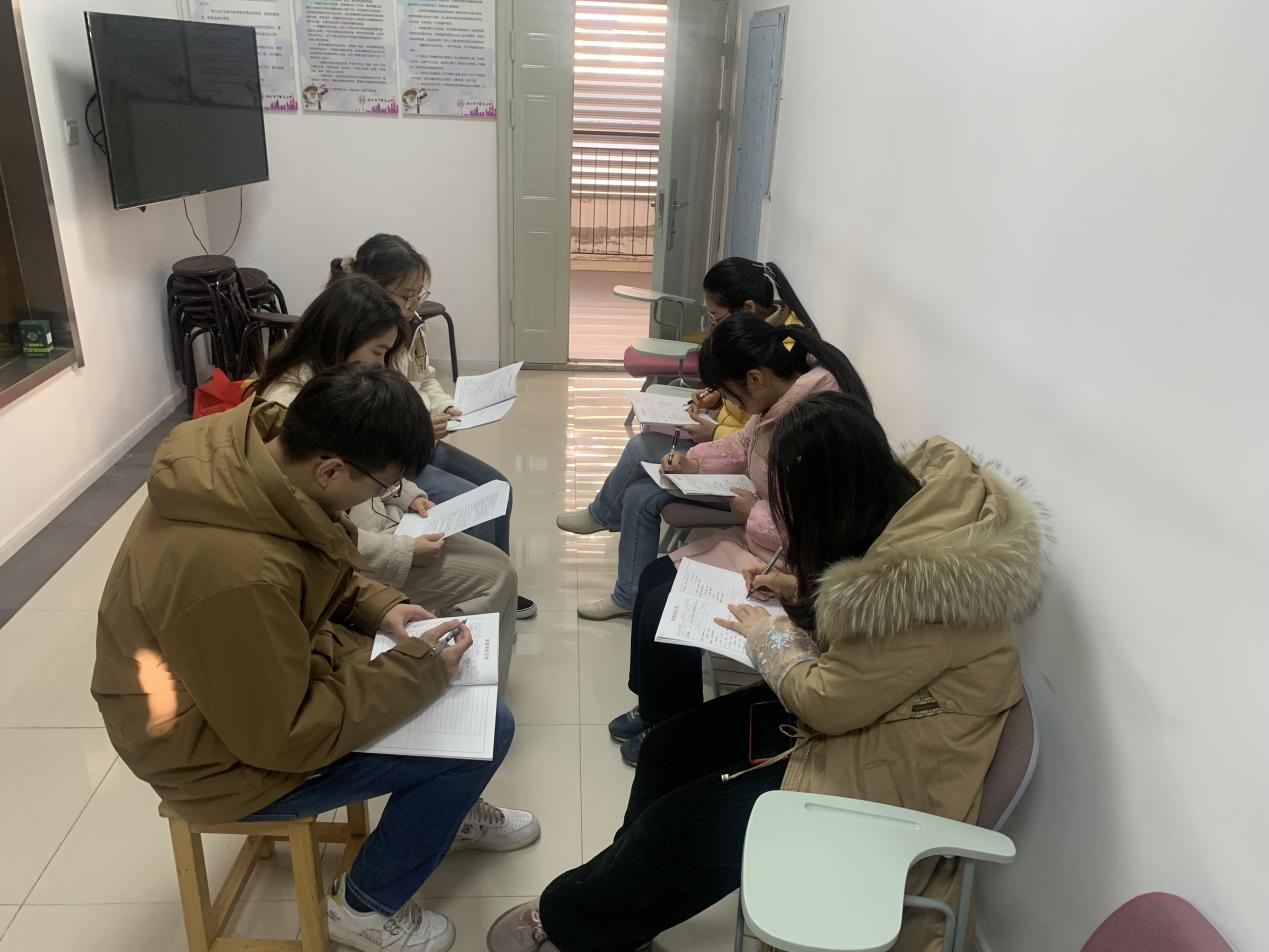 报道_html_5f216e5e.jpg