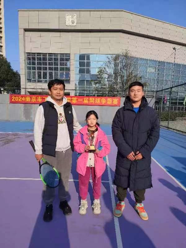 网球比赛报道_html_3a6f9479.jpg