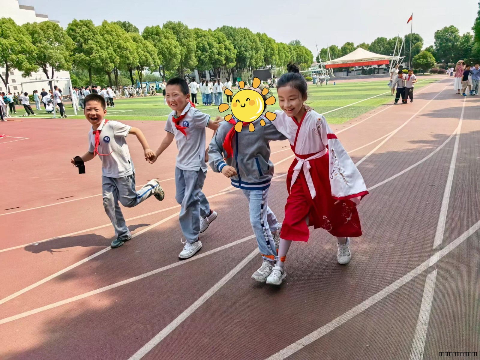 爱心帮扶5月原图.JPG 爱心帮扶5月原图.JPG
