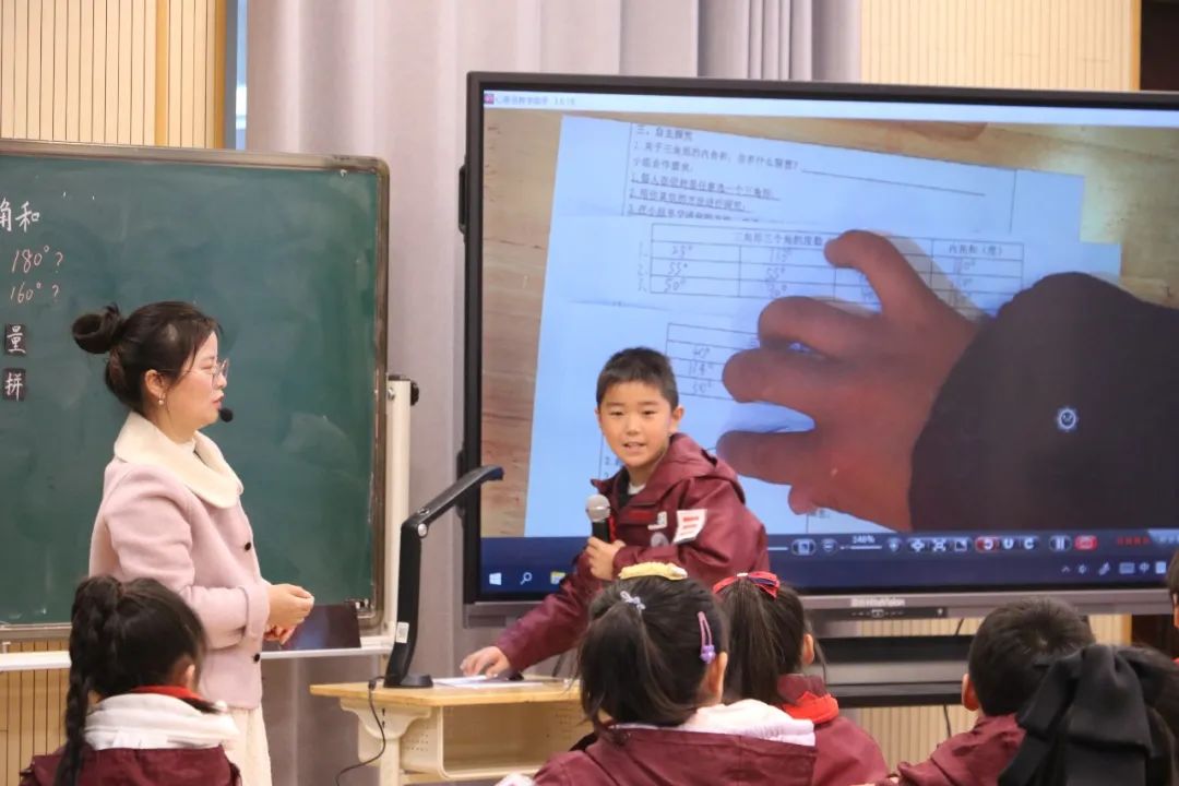 领导_html_202dec59.jpg