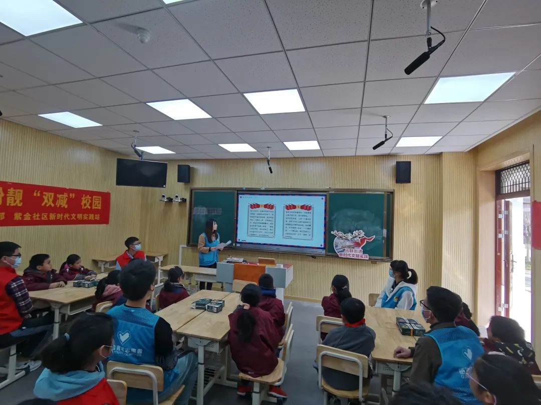 志愿者_html_6e10df24.jpg