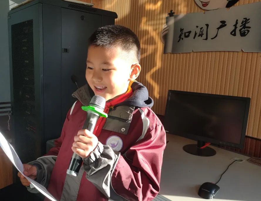 11.3红领巾广播站_html_1e628c42.jpg