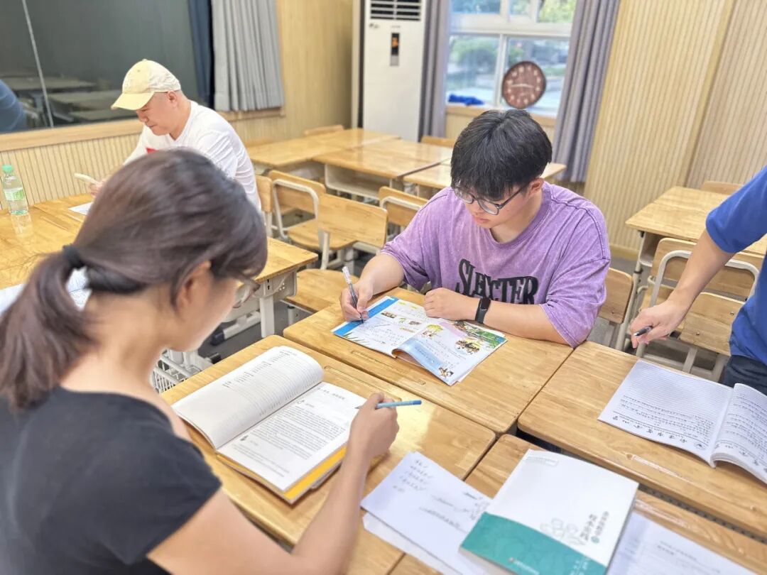 新建 DOCX 文档_html_m5f0d300b.jpg