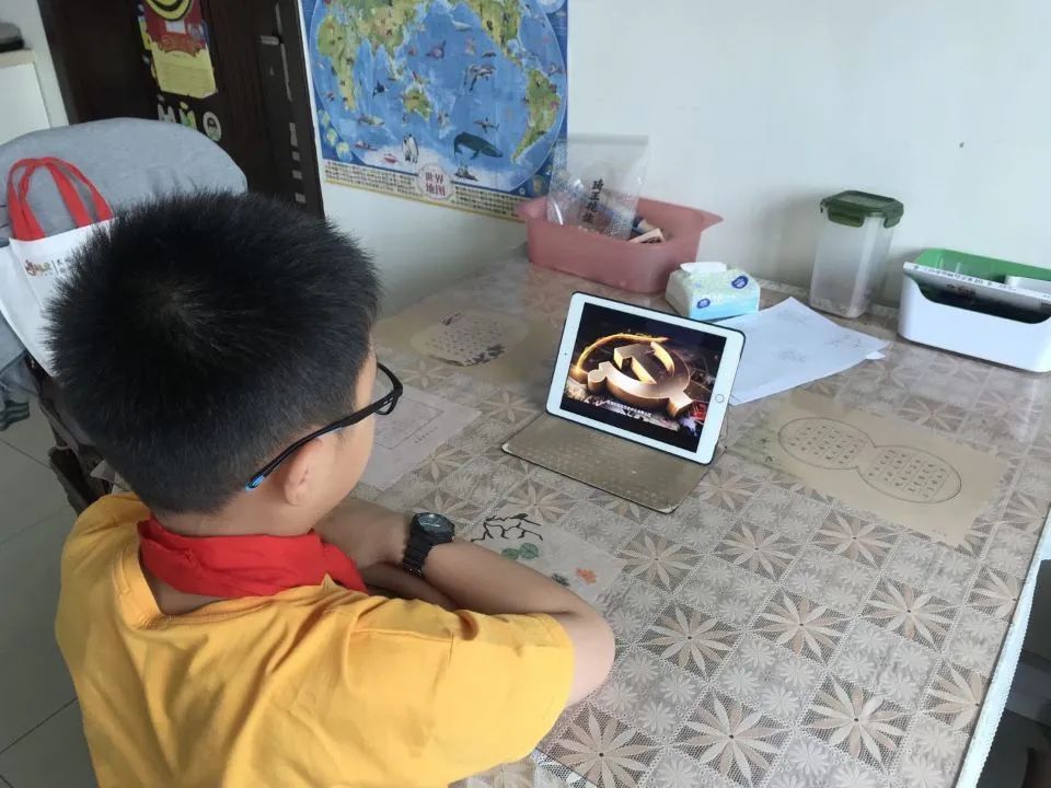 少先队学习_html_m719046e3.jpg
