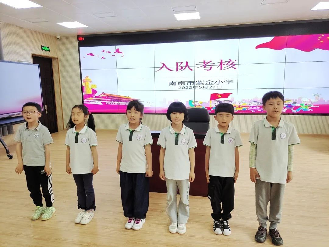 少年队_html_5895db01.jpg