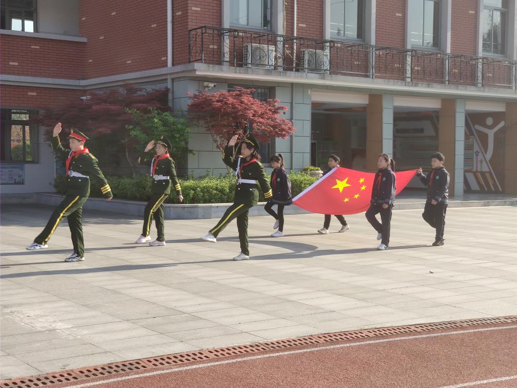 第七周升旗仪式报道_html_58620250.jpg