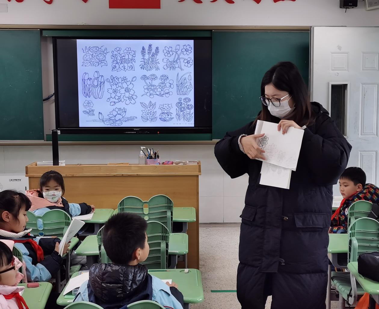 2.24【尚美迈小 教学】常规养成促发展——综合学科常规听课_html_700c0746.jpg