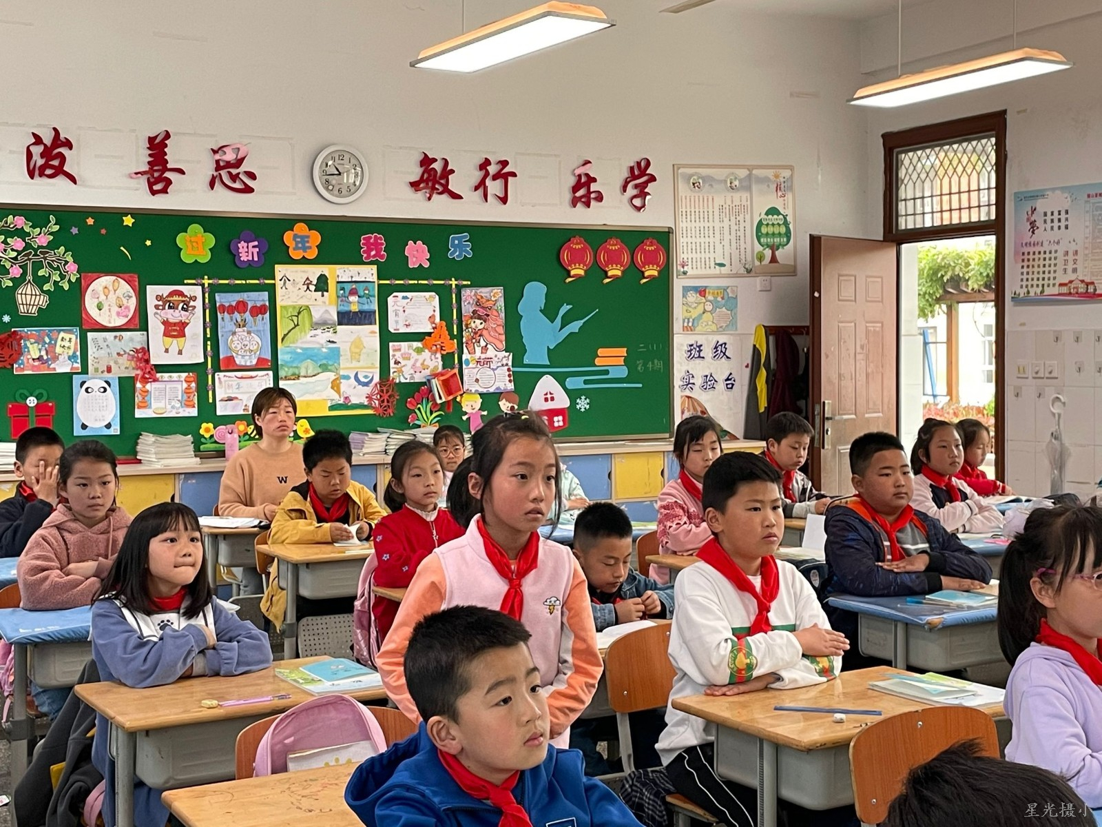 汤徐上课2.jpg