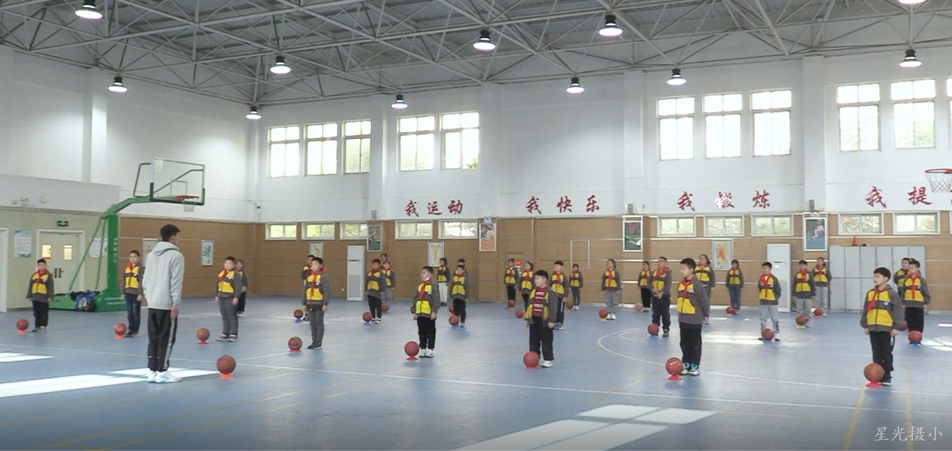 王聪老师上课.png