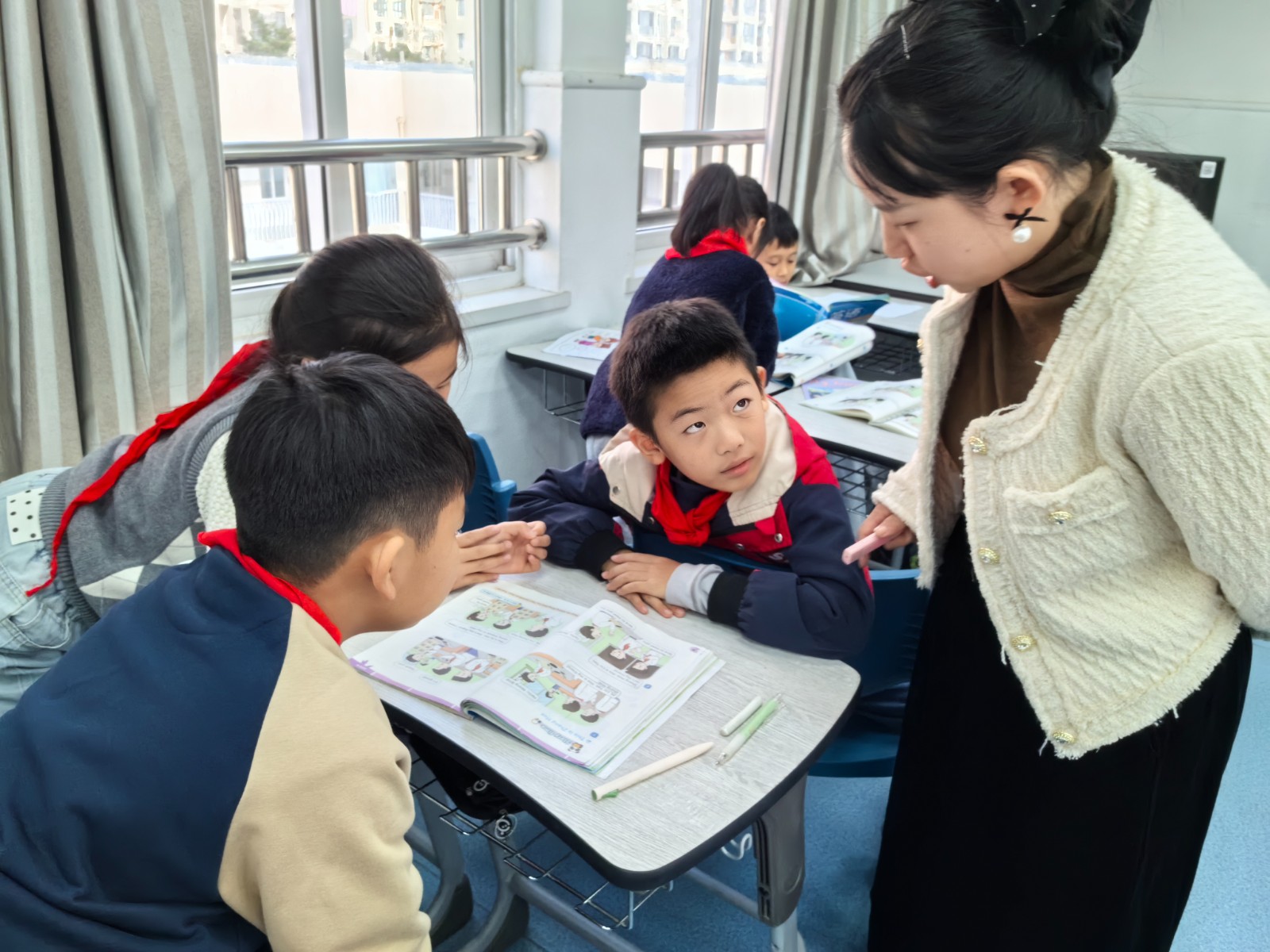 【星光摄小】基于活动观的小学英语Story time教学实践研究—摄小天佐路分校英语教研组校本研修活动报道（二）