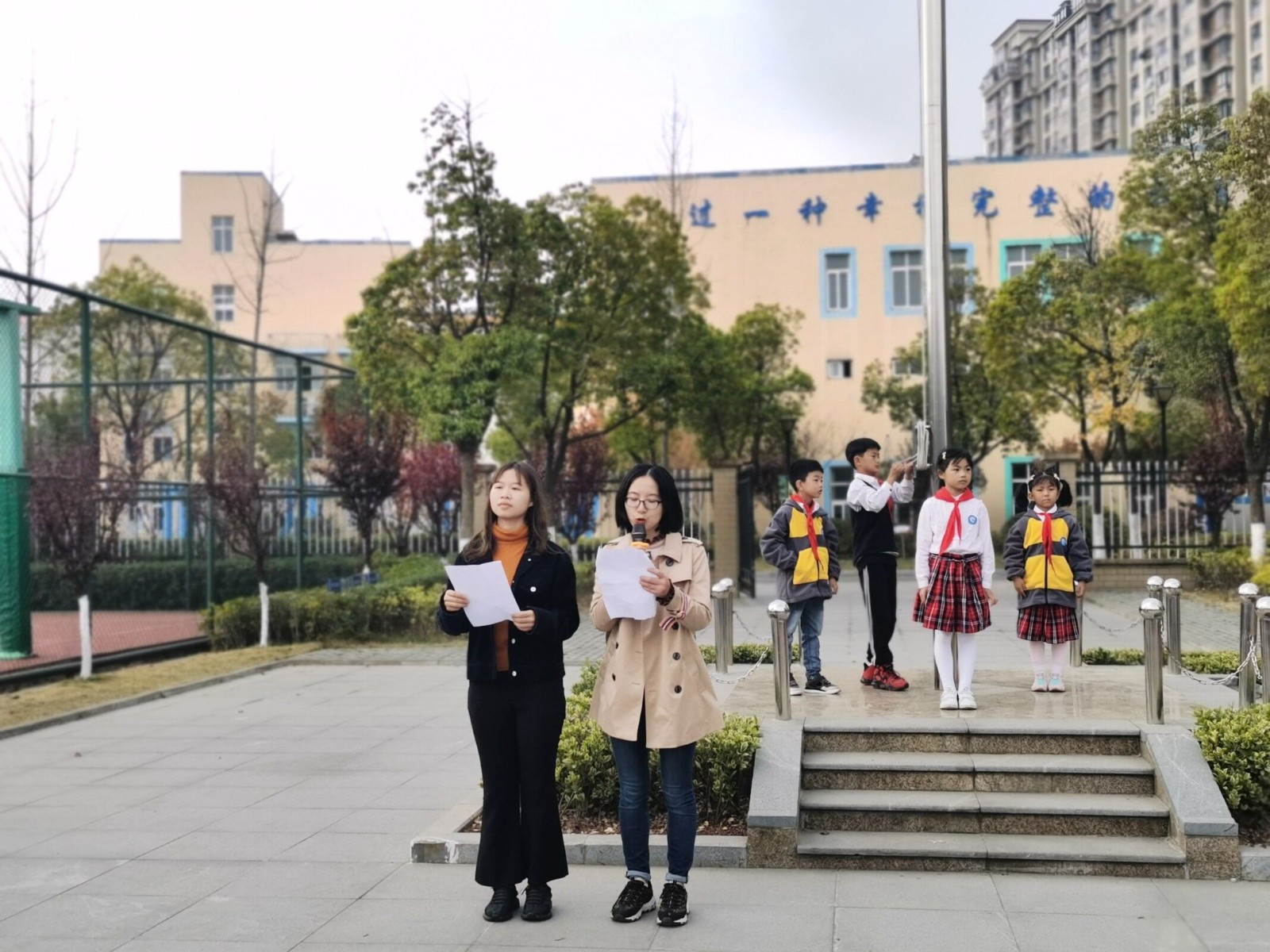 【星光摄小】我为社会主义核心价值观代言——摄小天佐路校区第12周升旗报道