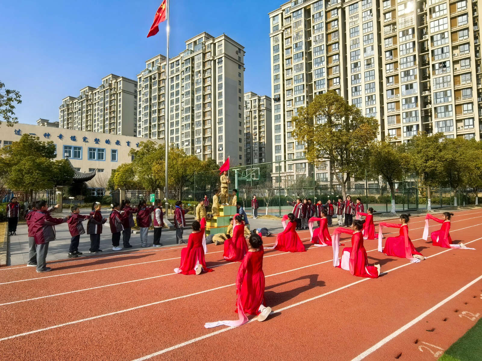 【星光摄小】铭记历史 吾辈当自强——摄小天佐路分校第15周升旗仪式系列活动报道