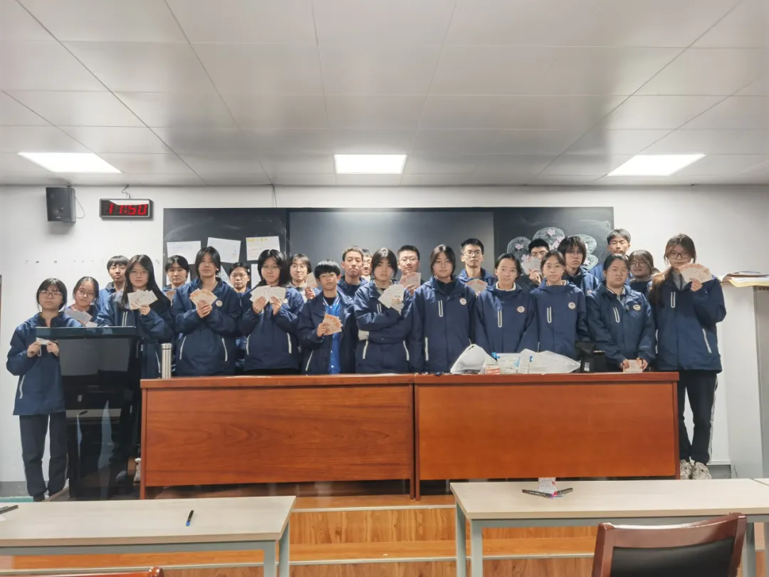 640.webp (3).png 640.webp (3).png