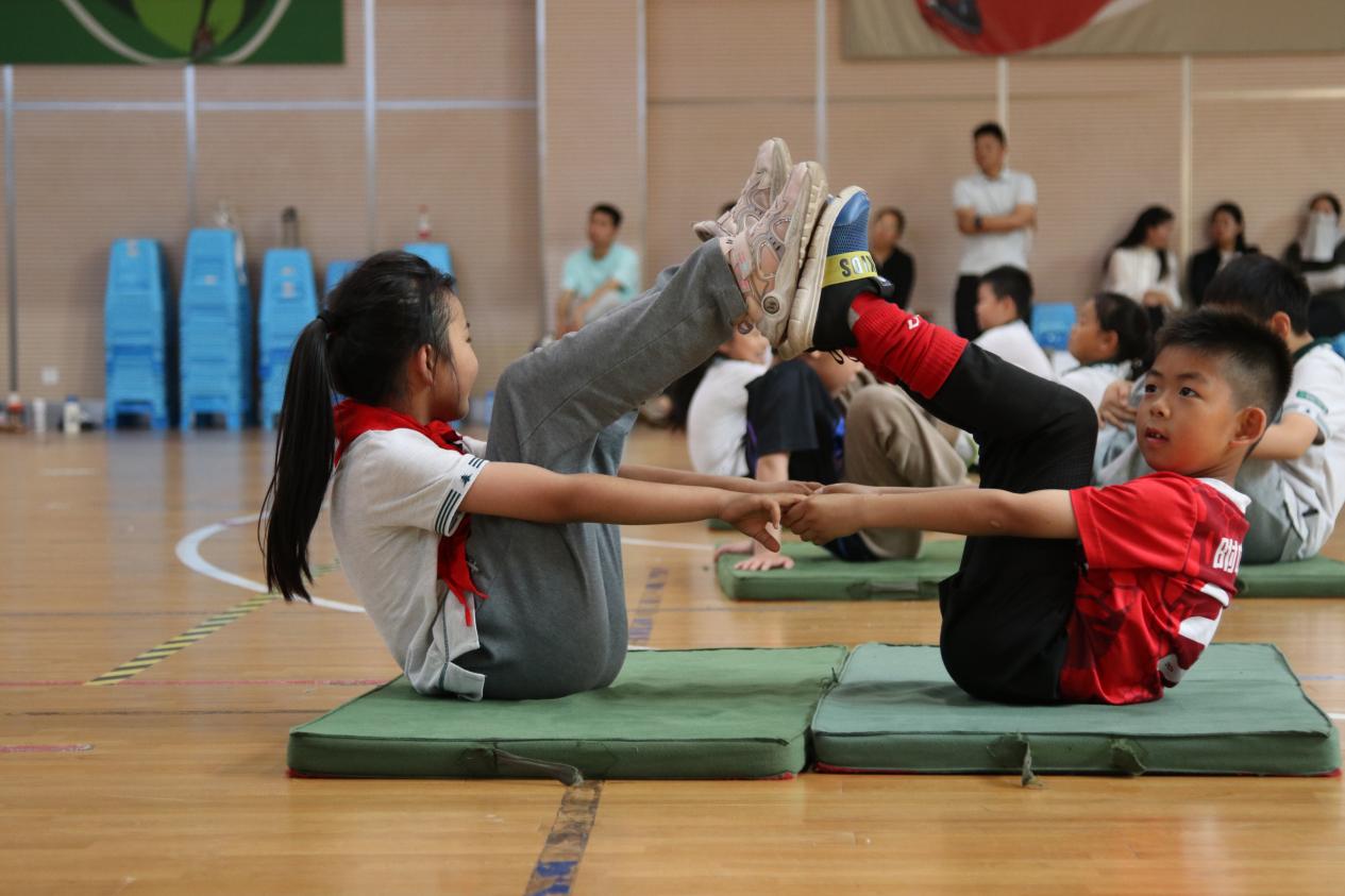 新闻报道6_html_7b5890a3.jpg
