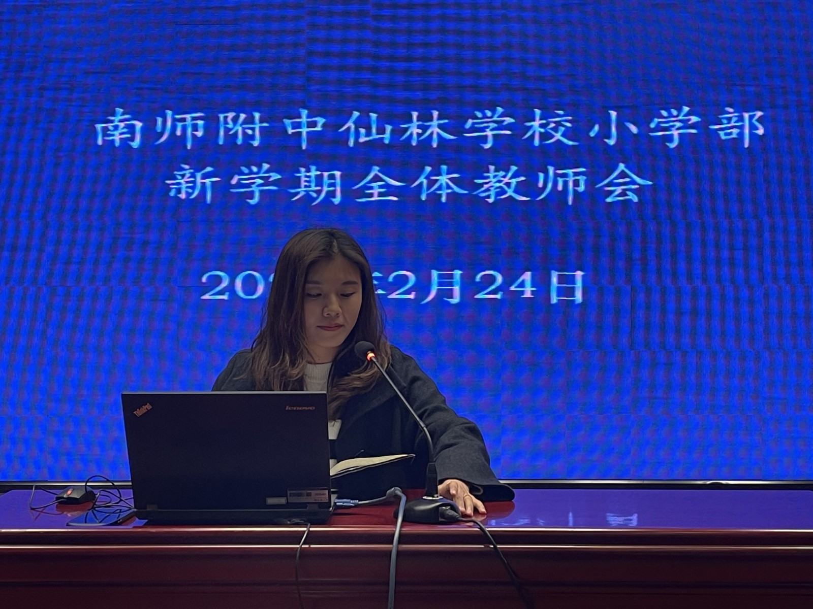 胡倩.jpg