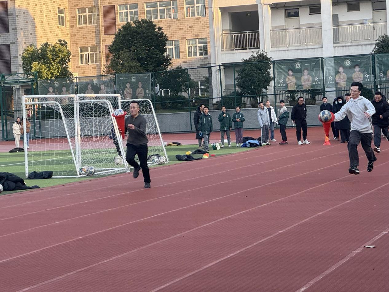 2024.12.18工会报道_html_m54cb0ee.jpg