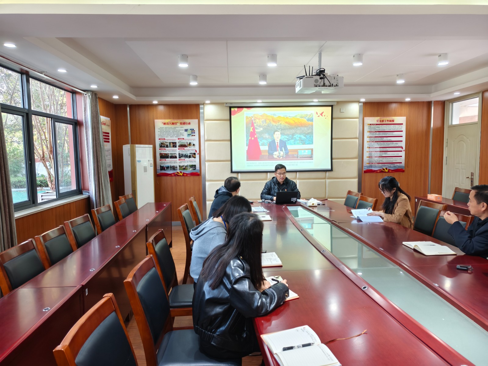 8add44d2e7c63cae826a3ebc04e60aff.jpg 8add44d2e7c63cae826a3ebc04e60aff.jpg