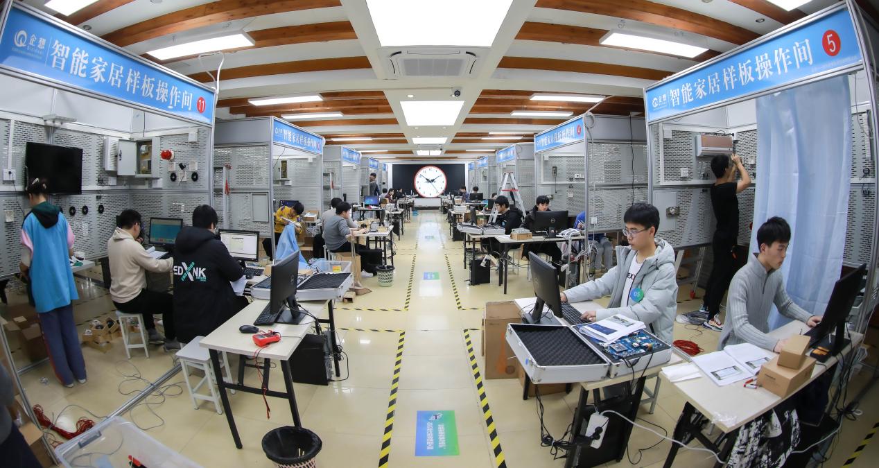 2022年省智能家居项目技能竞赛圆满闭幕_html_m5cff879b.jpg