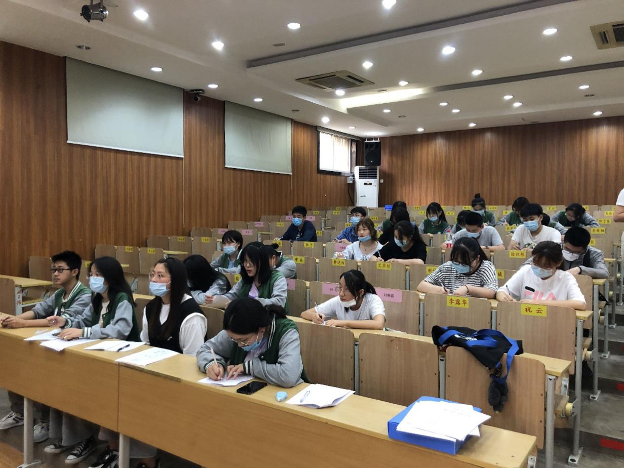 树文化自信，展青年风采_html_6f276a44.jpg