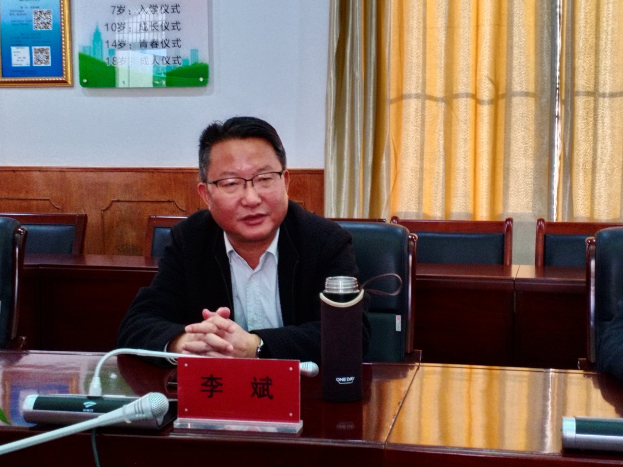 栖霞区教育局调研新港中专校12320220329_html_m78e84308.jpg