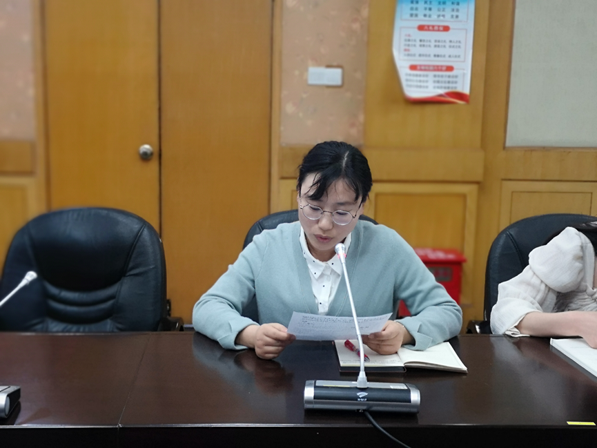 迈皋桥校区党支部召开发展党员大会_html_649c38ee.png