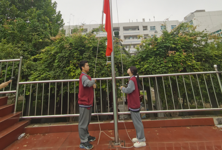 寄语中秋 感恩祖国_html_61f18afd.png