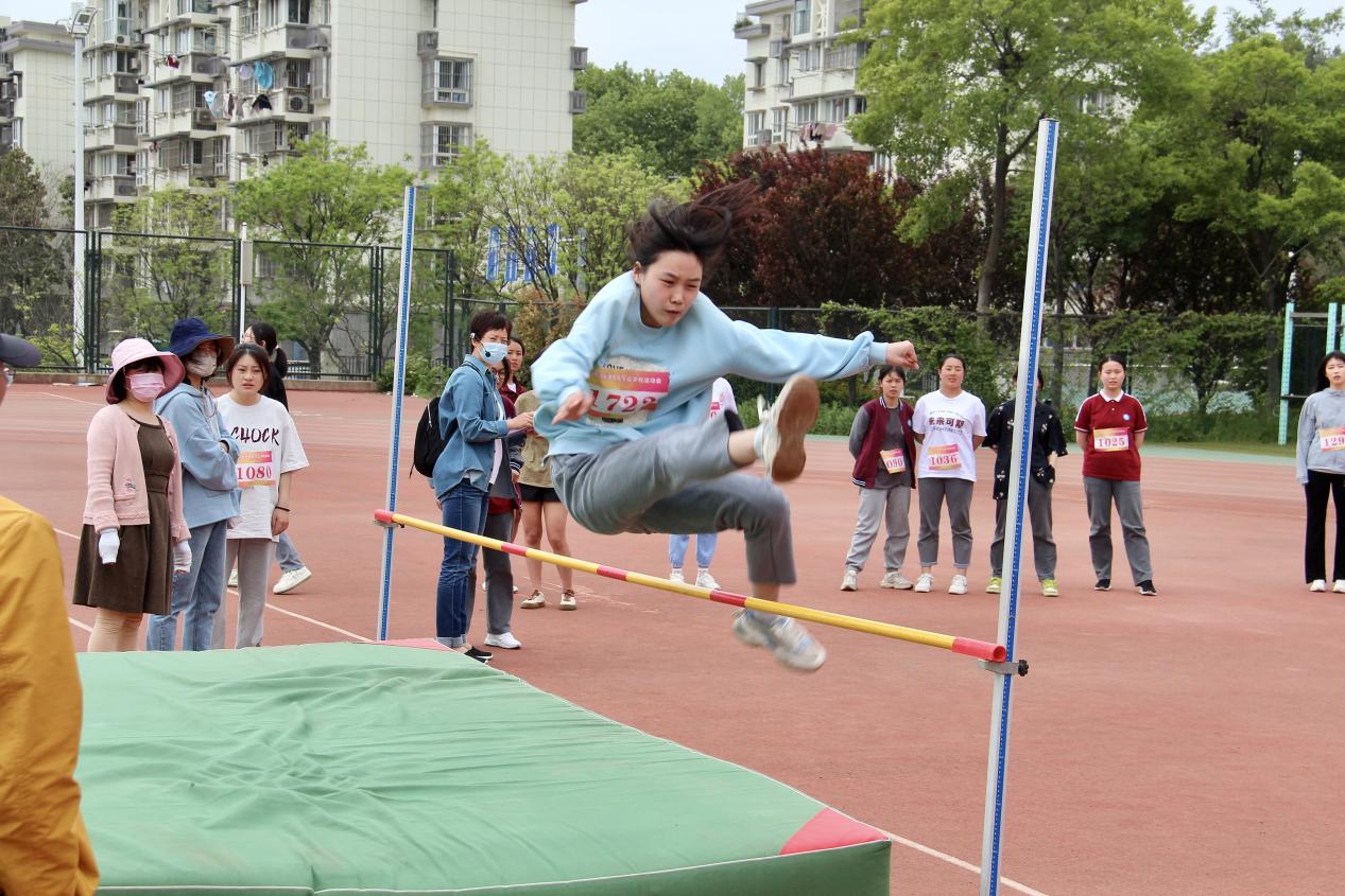 第四十八届春季运动会_html_117e6525.jpg