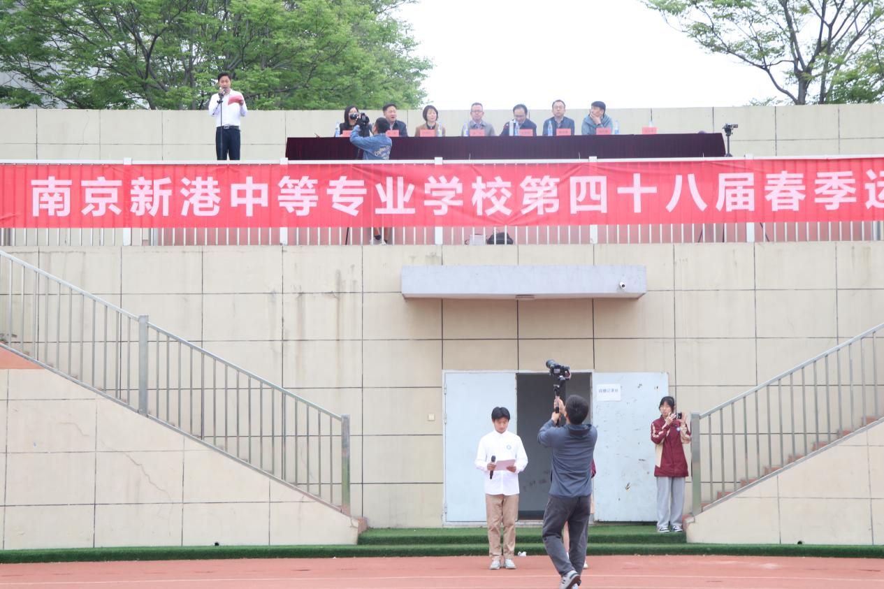 第四十八届春季运动会_html_9007d7e.jpg